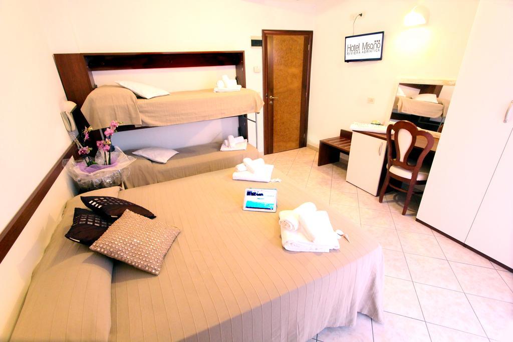 Hotel Misano 미사노아드리아티코 외부 사진