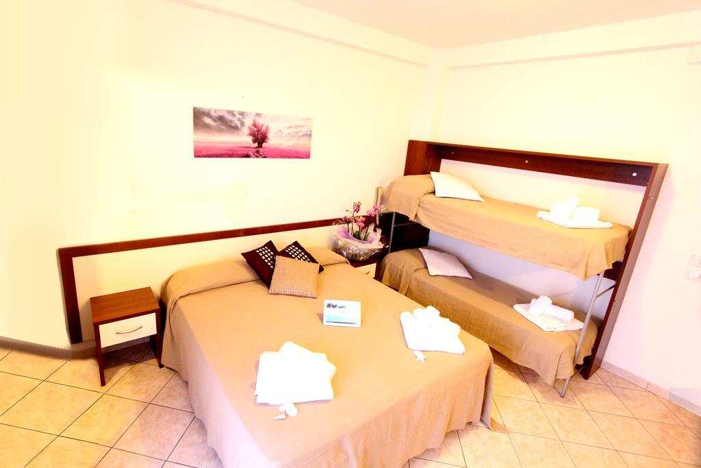 Hotel Misano 미사노아드리아티코 외부 사진